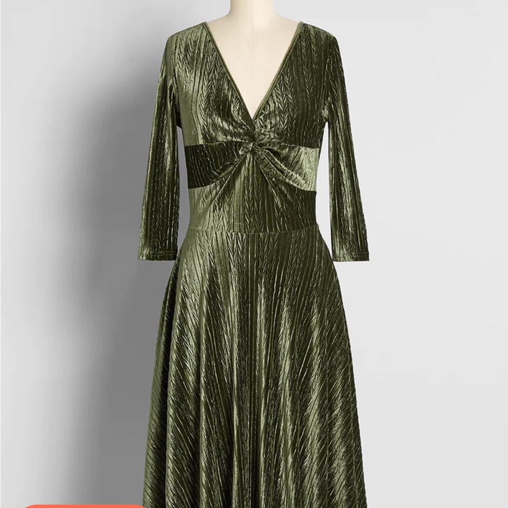 ModCloth Voodoo Vixen vintage inspired green velvet fit and flare XL dress